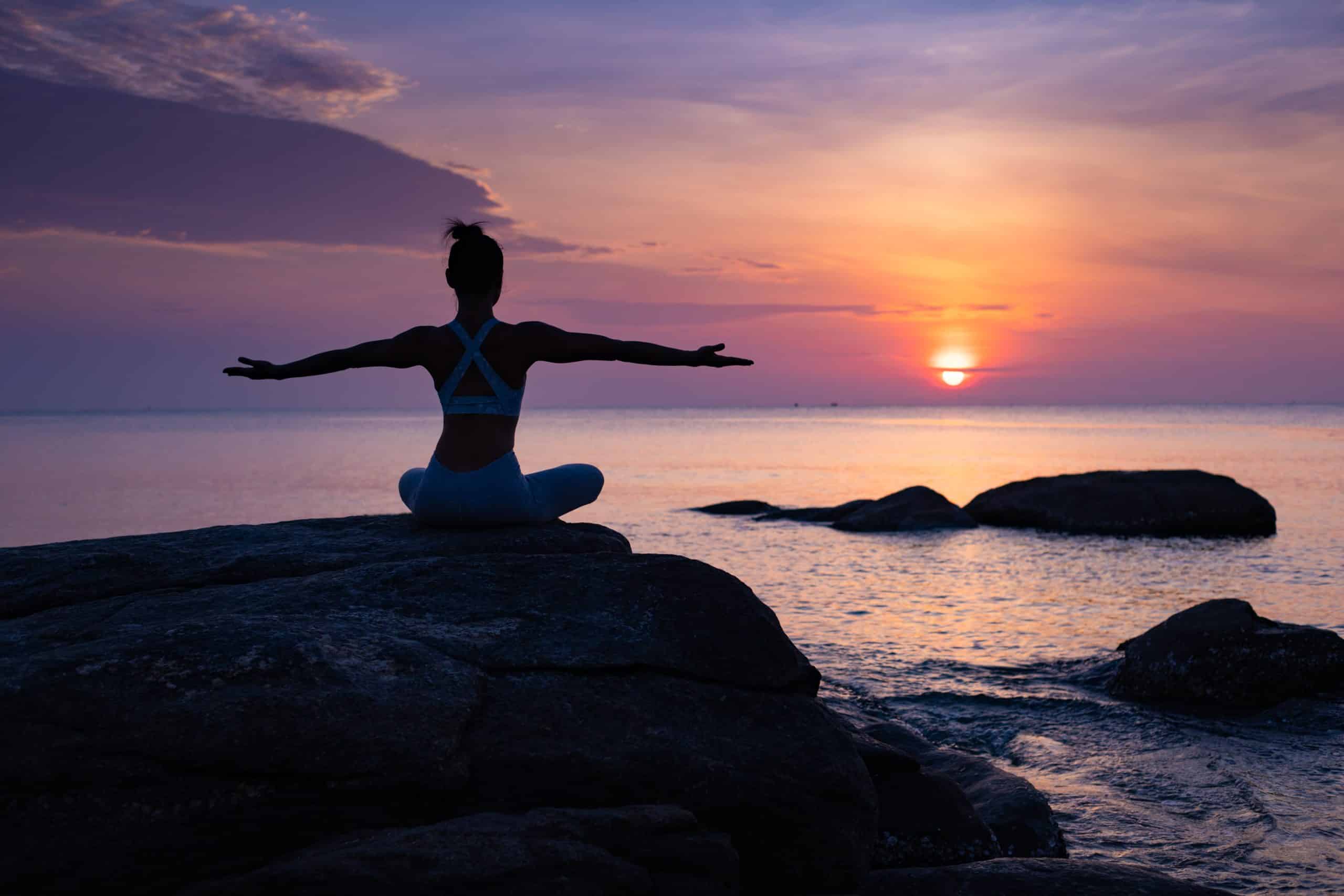 Mi a meditáció? Mik a meditáció hatásai? Csökkentenéd a stresszt, vagy szeretnél jobban aludni? Nézz meg még több jótékony hatást, amit elérhetsz vele